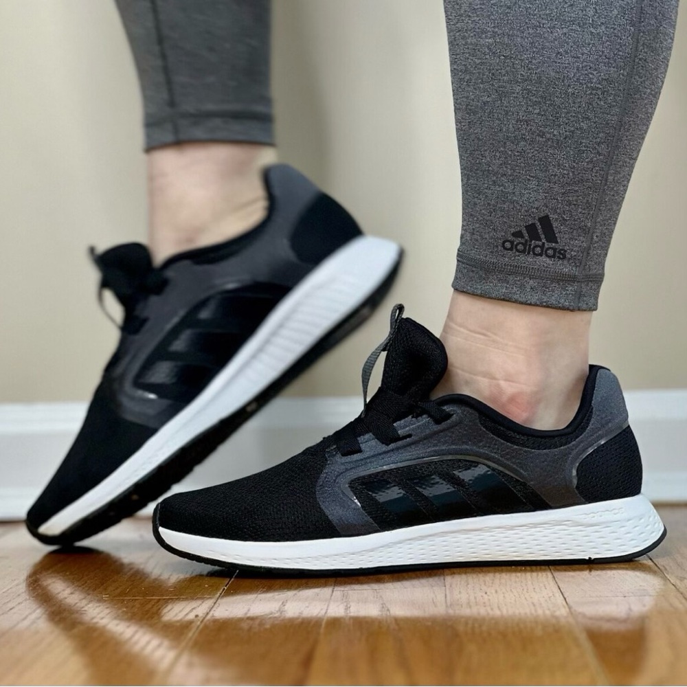 NWT Adidas Women’s Edge Lux 5 Running Shoe Size 5